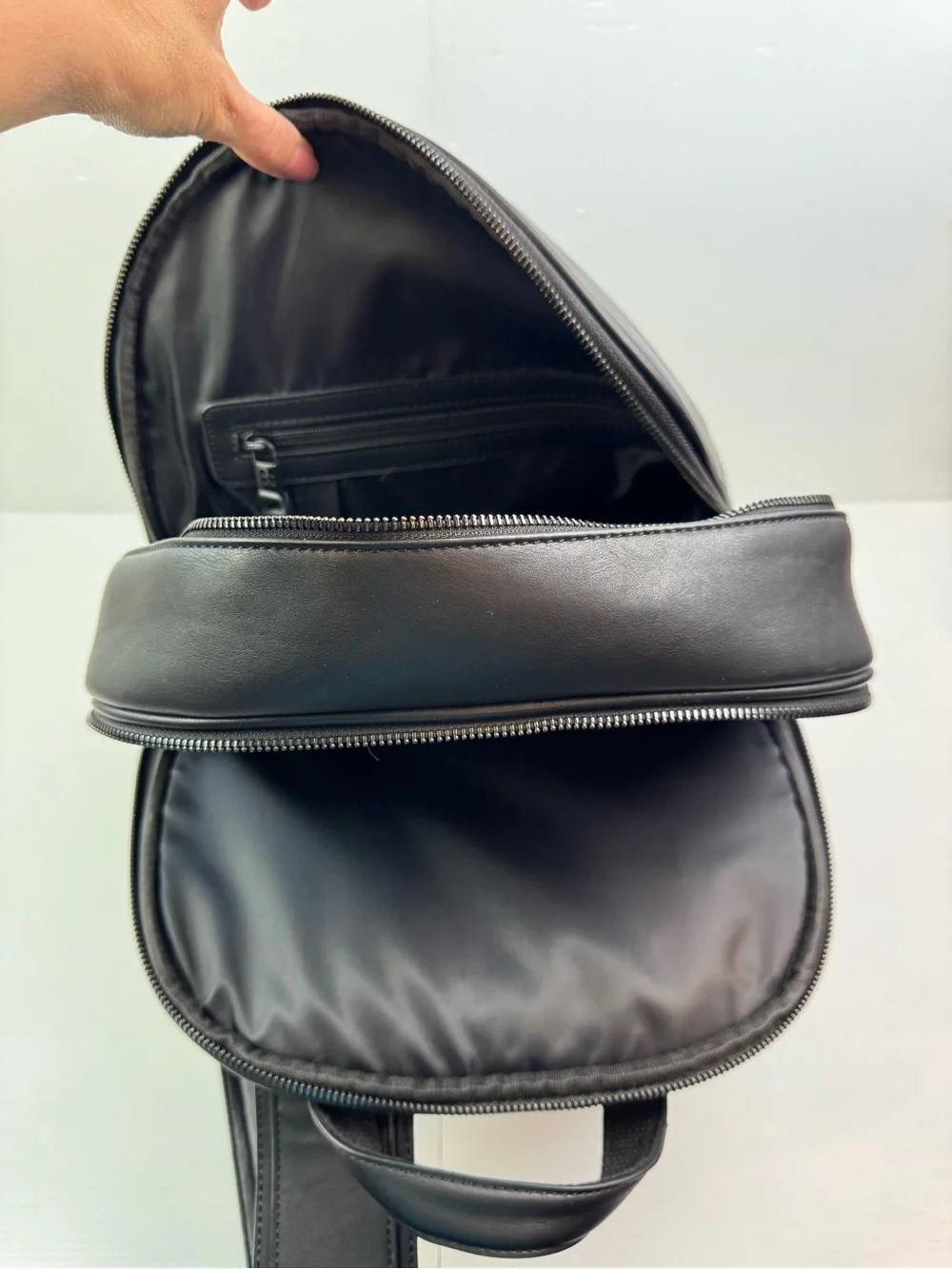 Qualtrics black waterproof